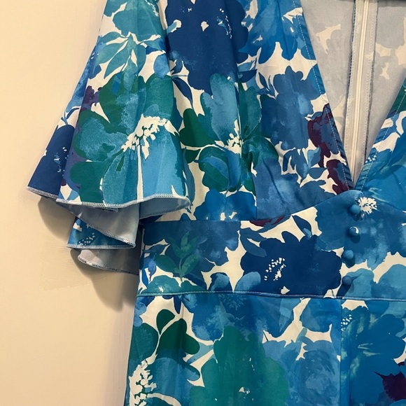 Shein Floral Blue Flutter Sleeve V-Neck Midi Dress Size XL - Picture 6 of 6
